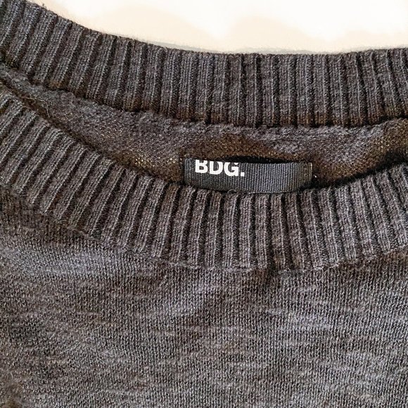 Urban Outfitters BDG Cropped Sweater - Picture 2 of 6